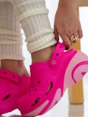 Crocs Bubble Crush Clog Pink Womens 7